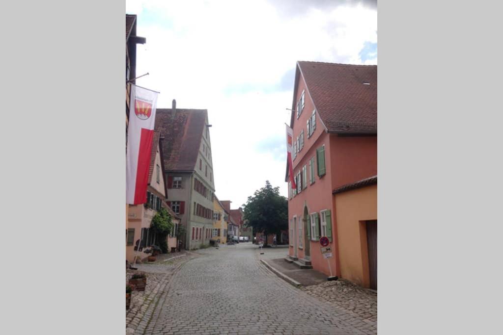 Gemuetliche Altstadtwohnung In 丁克尔斯比尔 外观 照片